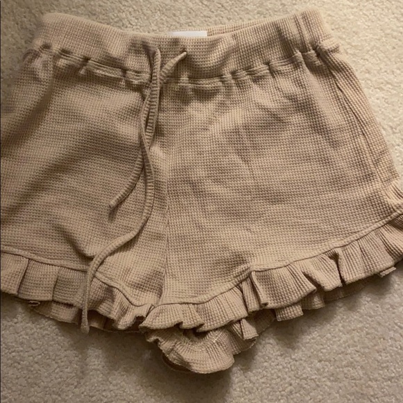 PRINCESS POLLY NWOT high waisted ruffle shorts - Picture 5 of 6